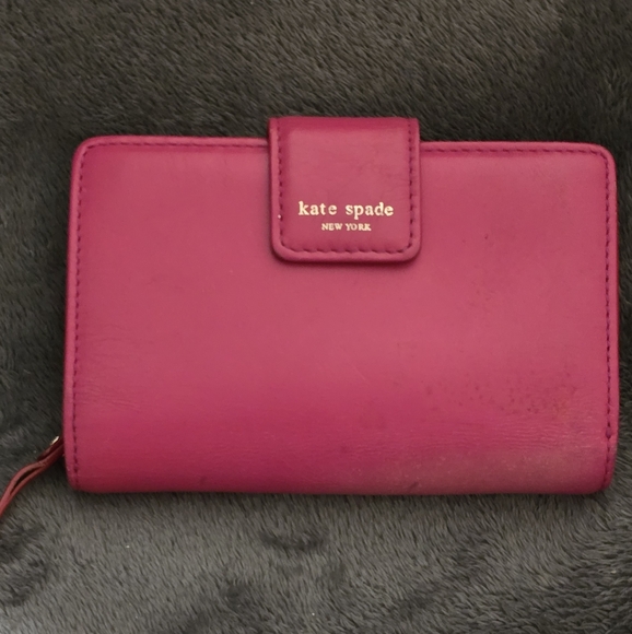 Kate Spade New Yoek Elyce Hot Pink Leather wallet w/red interior.. REHAB - Picture 1 of 16